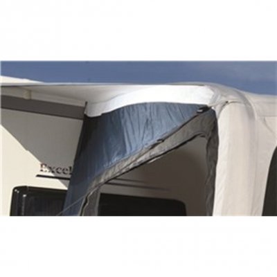 Tak över sidoingången gör förtältet enkelt tillgängligt även vid sämre väder.