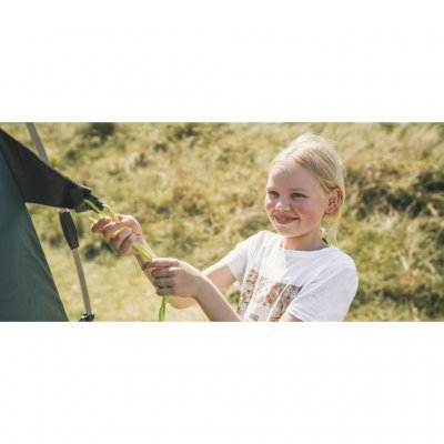 Krafyfulla stormlinor med förstärkta fästen som håller tältet fäst även vid sämre väder