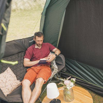 Outwell Denver 6 är ett stort och rymligt familjetält för 6 personer.