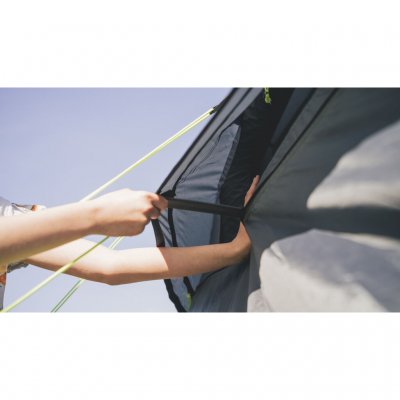 Stor ventilation ger ett bra luftflöde genom tältet.