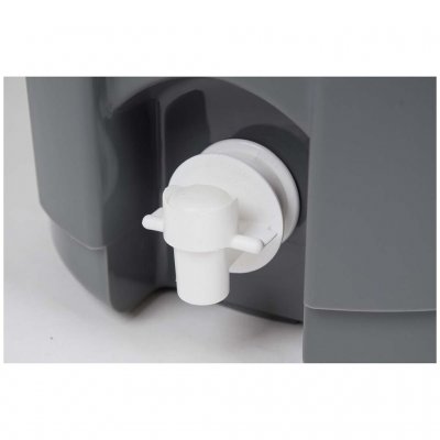 Praktisk termos på 4 liter med tappkran – perfekt för camping, utflykter och evenemang.