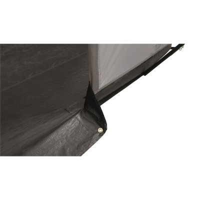 Golvet på Easy Camp Wimberly går vika ut i fronten för att undvika att man snubblar.