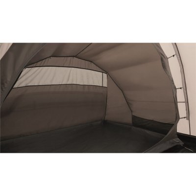 Sovkabin med myggnätsdörr