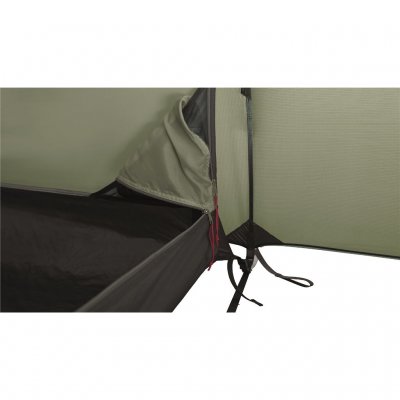 Dörren till innertältet kan helt rullas bort och förvaras i innerfickan i innertältet