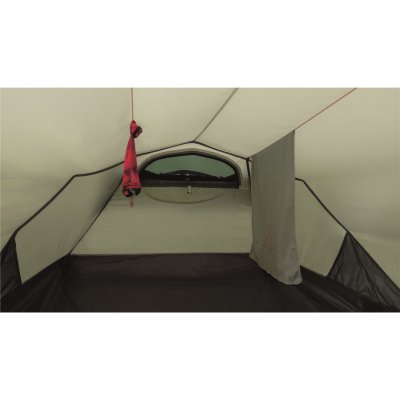 Möjlighet att hänga upp kläder eller annan utrustning i förtältet