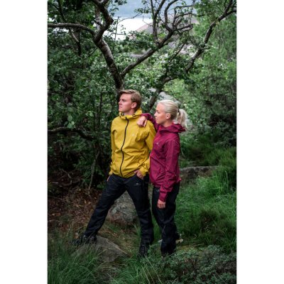 Slitstarka vind och vattentäta damskalbyxor från 2117 of Sweden.