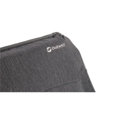 Campingstolen Marana från Outwell har stoppning i sits och ryggstöd.