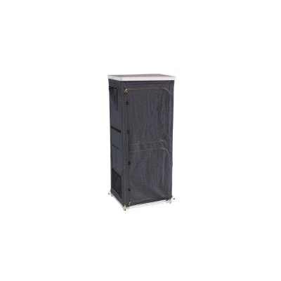 Dörrarna sluter tätt tack vare dragkedjor.