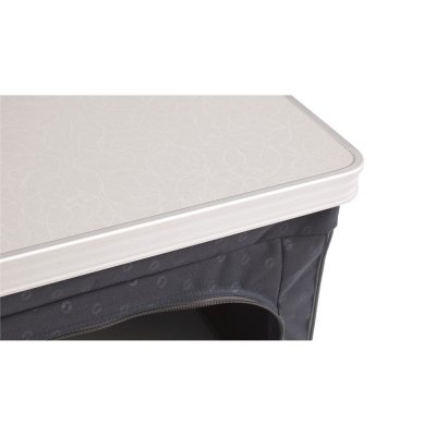 Robust laminerad ovansida.