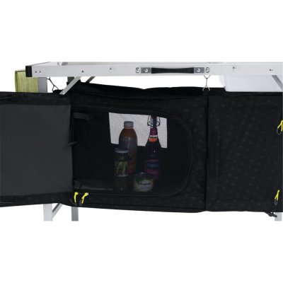 Insektsnät för dörren med dragkedja håller maten fräsch.