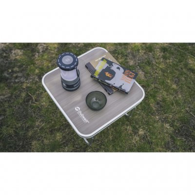 Perfekt sidobord för campingstolen.