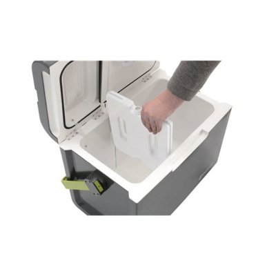 Kylboxen har kylklamp som även fungerar som avdelare.