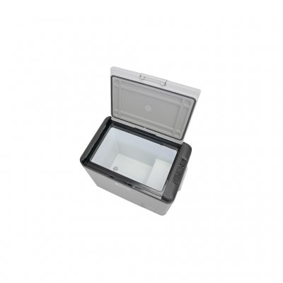 Stort lock gör maten i kylboxen lättillgänglig