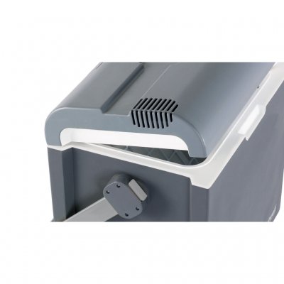 Outwell EcoCool har en fläkt med en placering som gör att den går bra att packa i bilen.