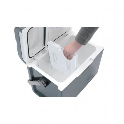 Kylboxen har kylklamp som även fungerar som avdelare.