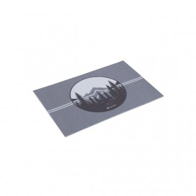 Håll smutsen ute ur tältet med en snygg dörrmatta från Danska Outwell.