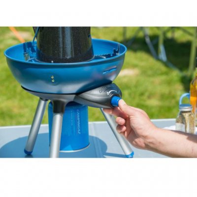 Perfekt att gillen kommer med en hållare för grytor och pannor.