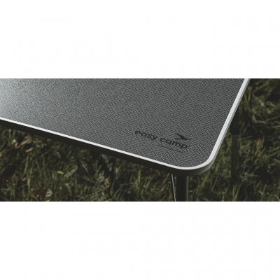 Spilltålig bordsskiva i bambulaminerad MDF.