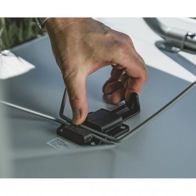 Easy Camp Alder campingbord viks ut och fälls ihop på några få sekunder.