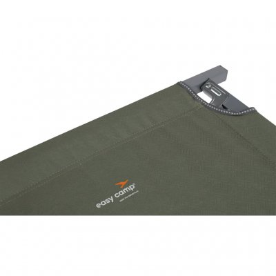 Bädden är gjord i kraftig polyester.