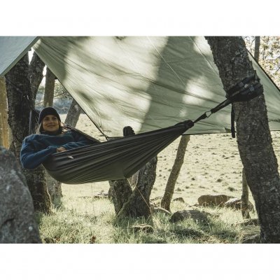 Rymlig hammock för härliga stunder ute i naturen.