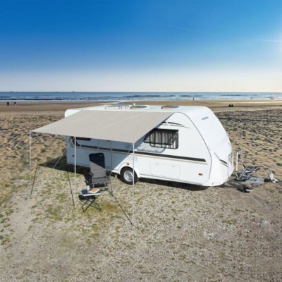 Playa soltak för husvagn.