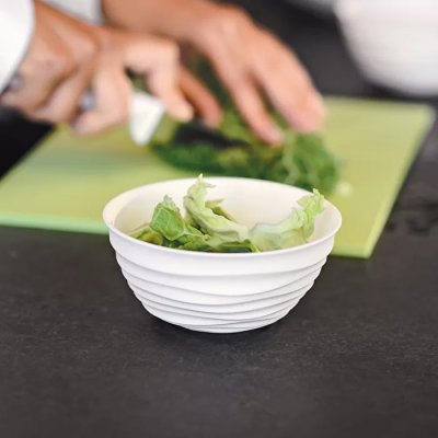 Tillverkade av återvunnen plast.