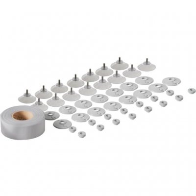 Fästen för husbilens fönster ingår i setet.