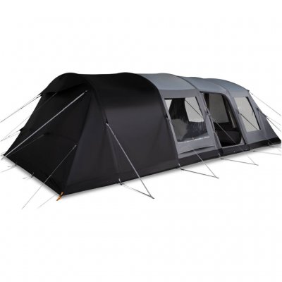 Mörk och rogivande sovdel som effektivt stänger ute morgonsolen. Kan enkelt delas upp i tre separata sovrum.