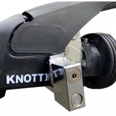 Godkännt kopplingslås för husvagn med Knott drag.