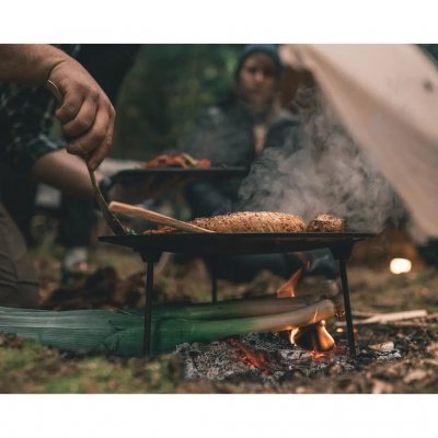 Stekhällen har löstagbara ben