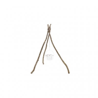 Med detta gör-det-själv-kit kan du snabbt och enkelt bygga ihop din egen tripod för matlagning över eld.