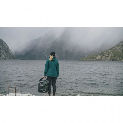 100% vattentät förvaringspåse med helsvetsad konstruktion och kvadratisk botten.