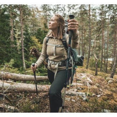 Vandringsstavar i aluminium med justerbar längd upp till 135 cm och snabblås.