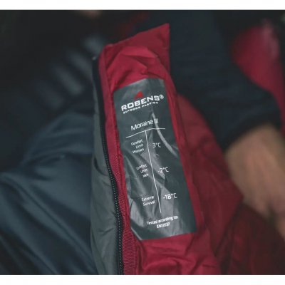 Robens Moraine III är en packvänlig sovsäck för vandring och friluftsliv som fungerar från vår till höst.