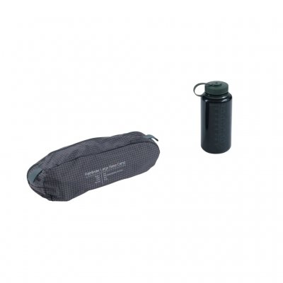 Liten packstorlek. Förvaringspåse ingår.