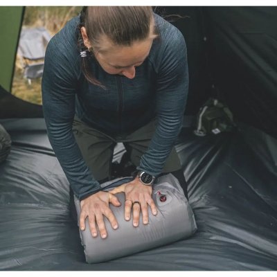 Pålitligt liggunderlag med liten packstorlek och slitstarkt material.