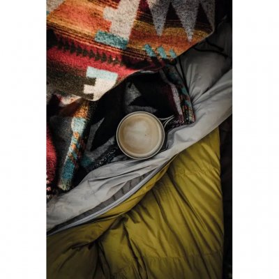 Rymlig mugg i titan - åerfekt för både friluftsliv och camping.